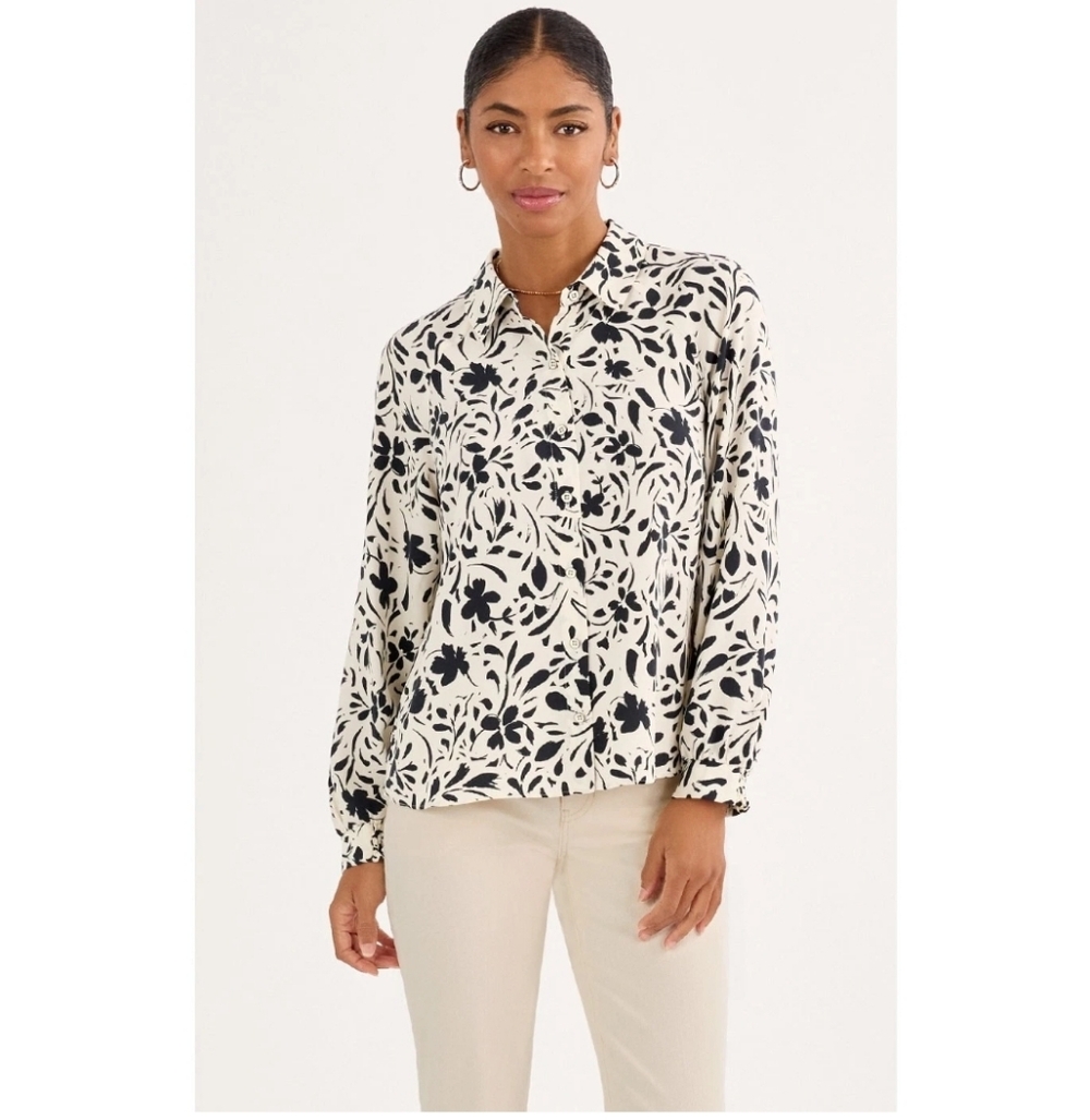 Cabi 1204 Quintessential Blouse Floating Flowers Black White Small S New Nwt